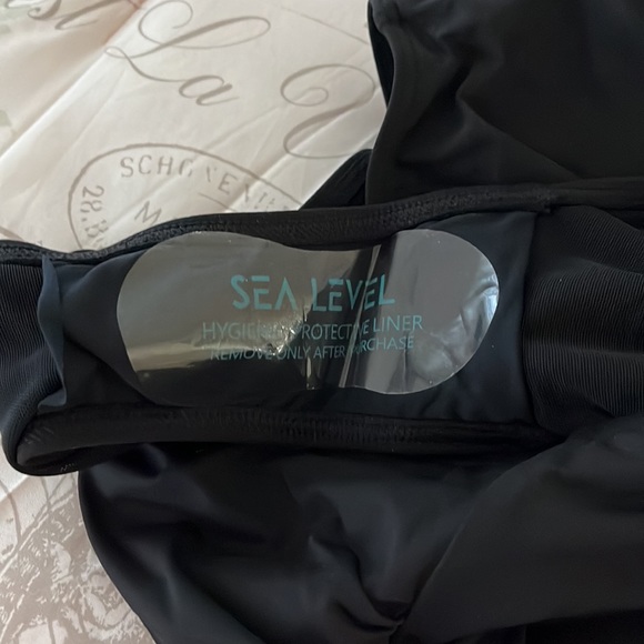 Sea Levels Australia swimsuit - Picture 12 of 12